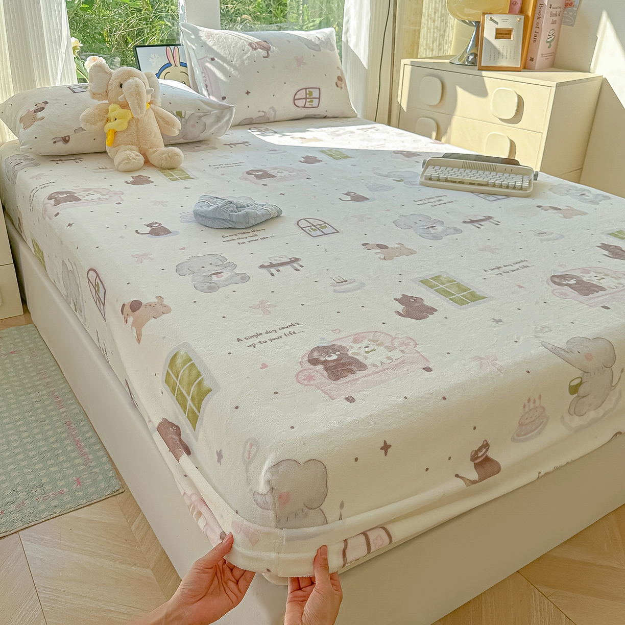 91家纺网 家纺一手货源 找家纺 沐芷 2025 加厚高克重牛奶绒床笠单件/床笠三件套  床笠款床罩床垫保护套罩 【绒】软萌小象