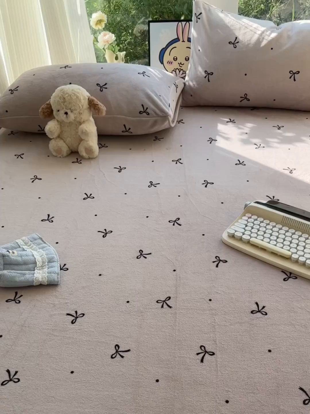 91家纺网 家纺一手货源 找家纺 沐芷 2025 加厚高克重牛奶绒床笠单件/床笠三件套  床笠款床罩床垫保护套罩 【绒】小蝴蝶结紫