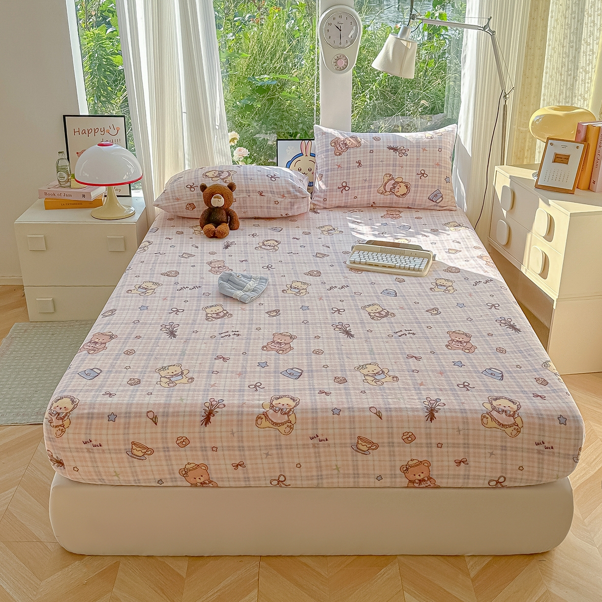 91家纺网 家纺一手货源 找家纺 沐芷 2025 加厚高克重牛奶绒床笠单件/床笠三件套  床笠款床罩床垫保护套罩 【绒】小熊紫