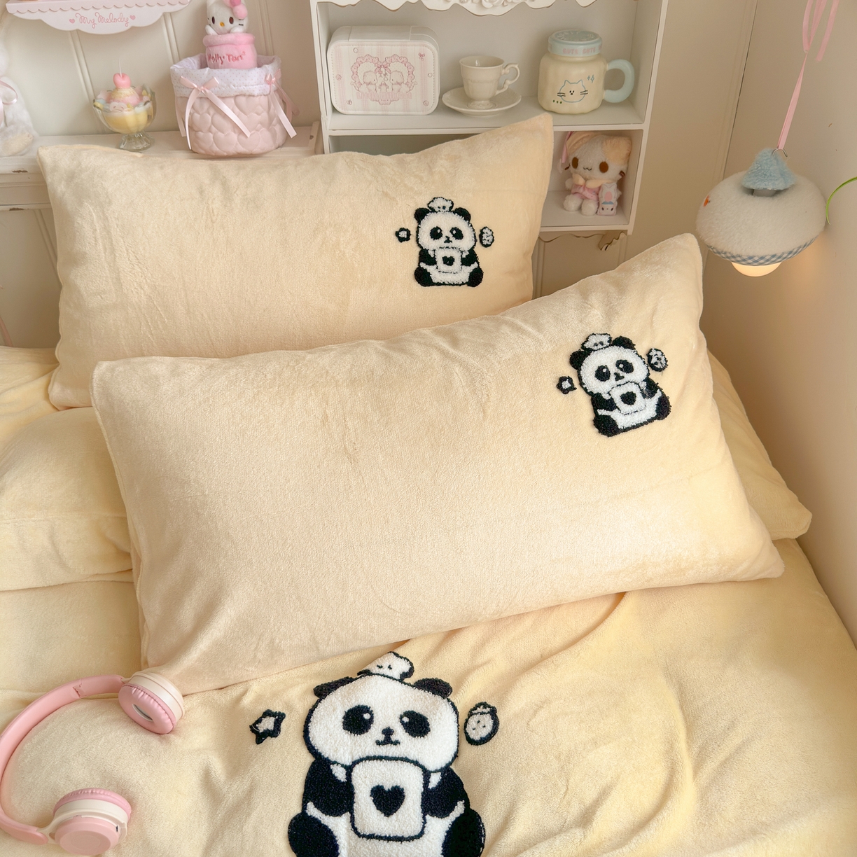 91家纺网 家纺一手货源 找家纺 优卡迪家纺馆 2025新款牛奶绒毛巾绣四件套 下载文件包含买家秀 芝士熊猫-奶黄