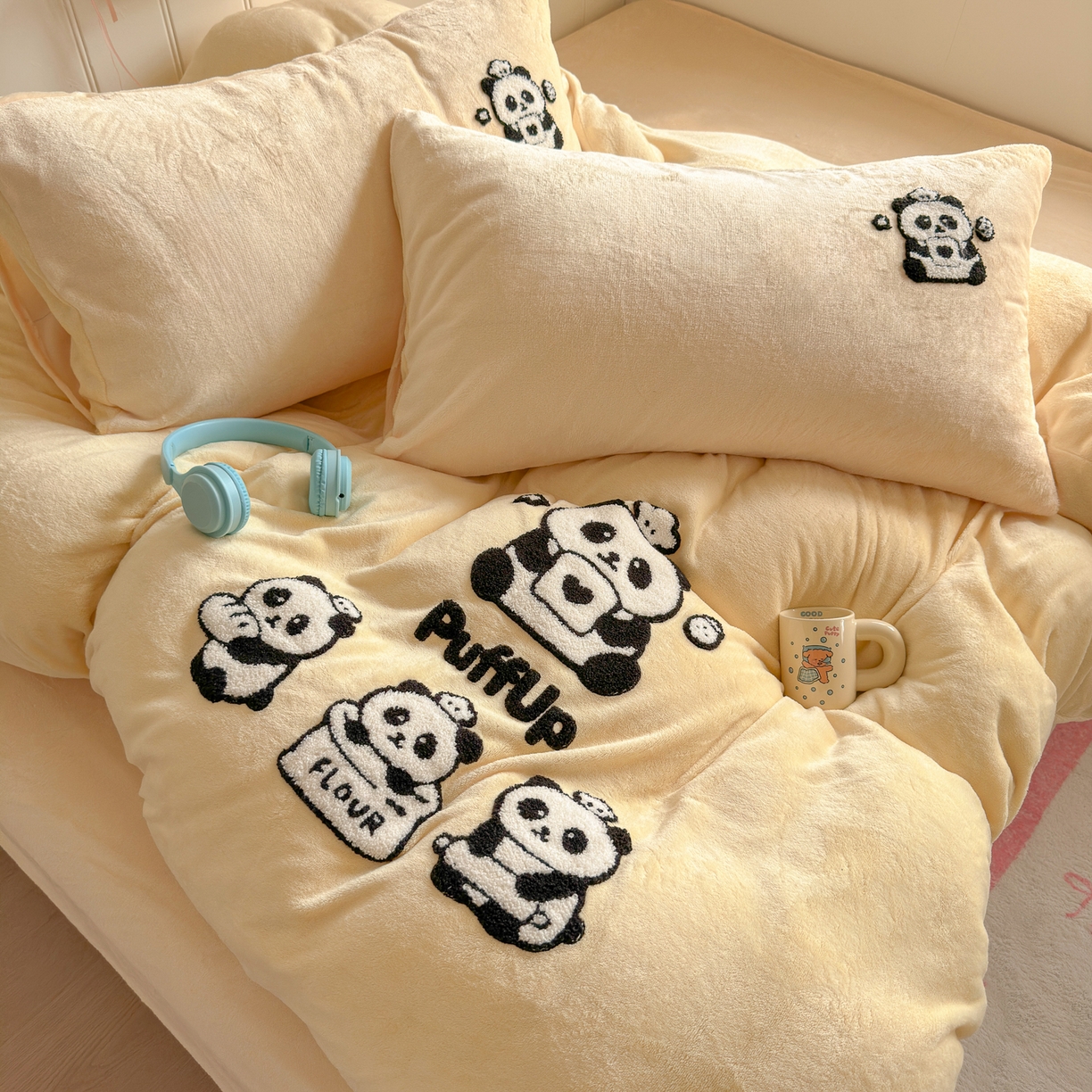 91家纺网 家纺一手货源 找家纺 优卡迪家纺馆 2025新款牛奶绒毛巾绣四件套 下载文件包含买家秀 芝士熊猫-奶黄