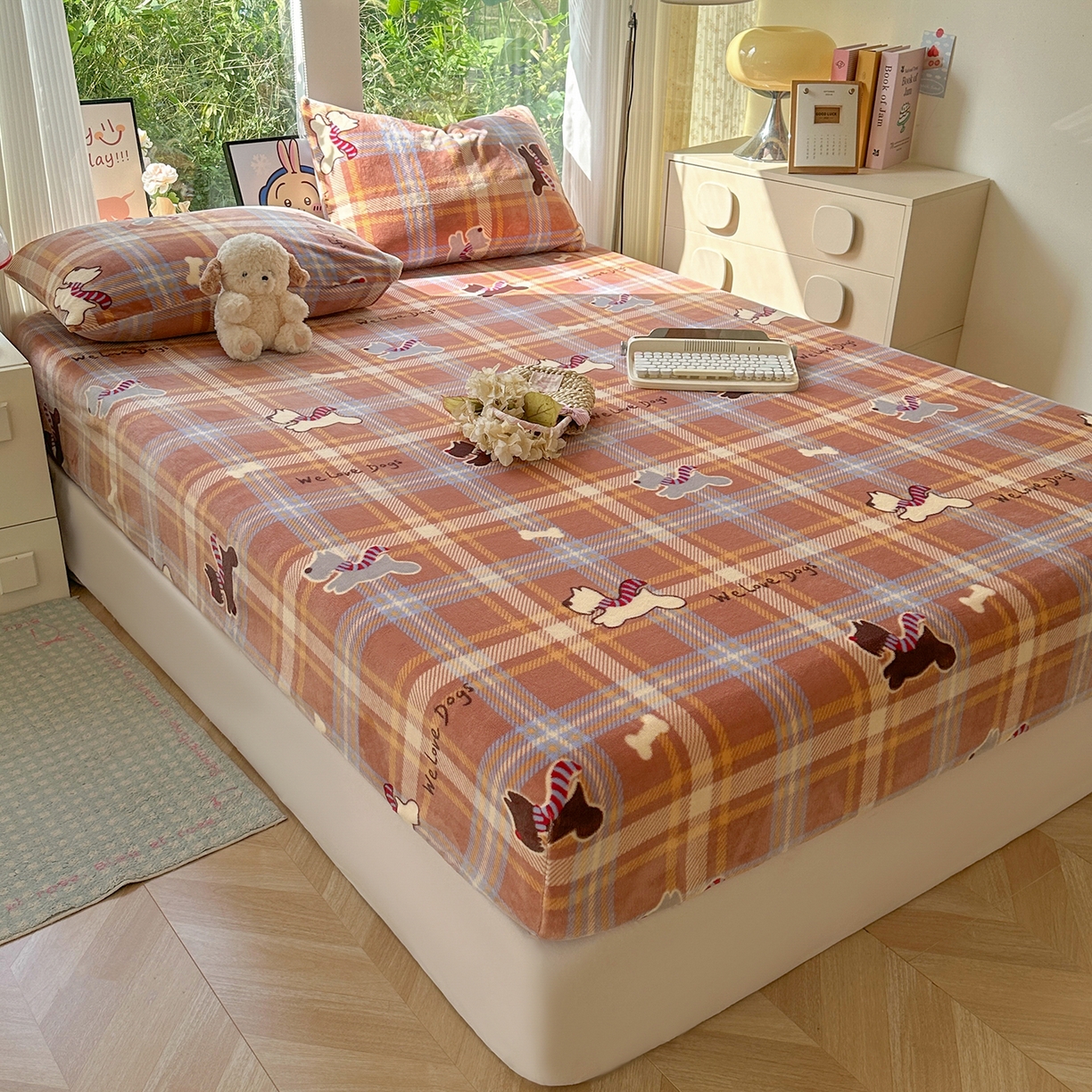 91家纺网 家纺一手货源 找家纺 沐芷 2025 加厚高克重牛奶绒床笠单件/床笠三件套  床笠款床罩床垫保护套罩 【绒】围脖咖咖