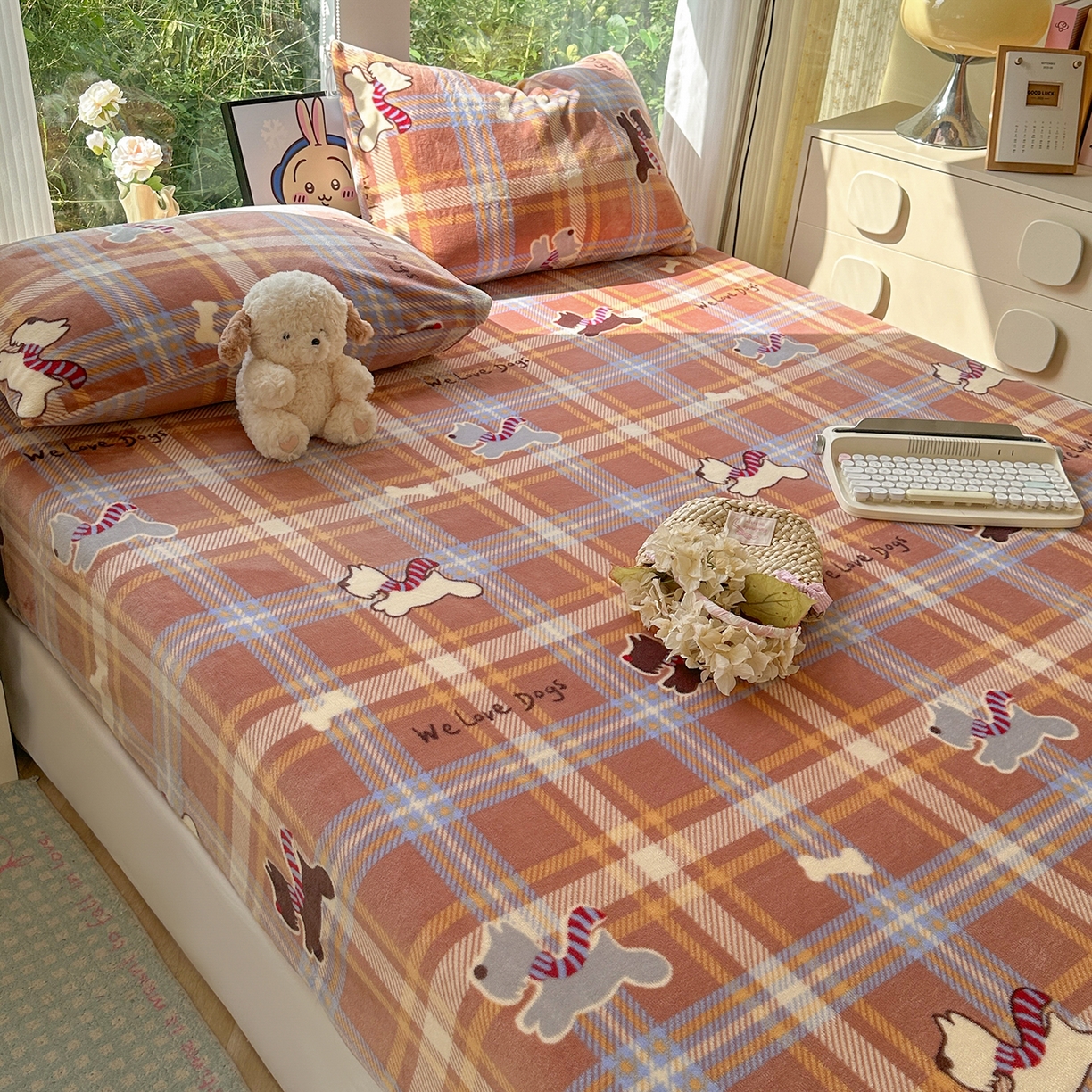 91家纺网 家纺一手货源 找家纺 沐芷 2025 加厚高克重牛奶绒床笠单件/床笠三件套  床笠款床罩床垫保护套罩 【绒】围脖咖咖