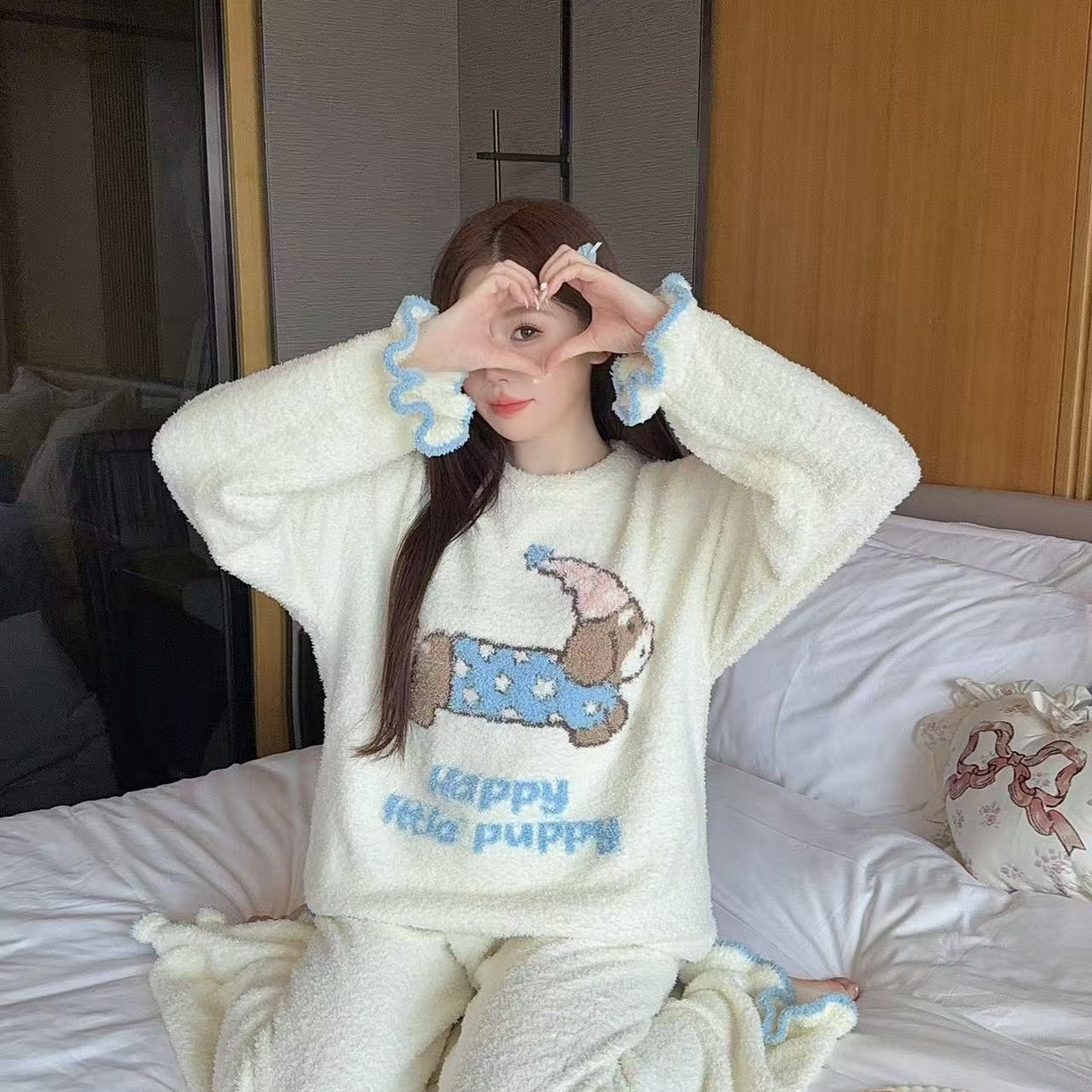 91家纺网 家纺一手货源 找家纺 洛兰沙家居馆 2025新款半边绒高级感卡通圆领减龄家居服加厚可外穿百搭睡衣家居服 半边绒34