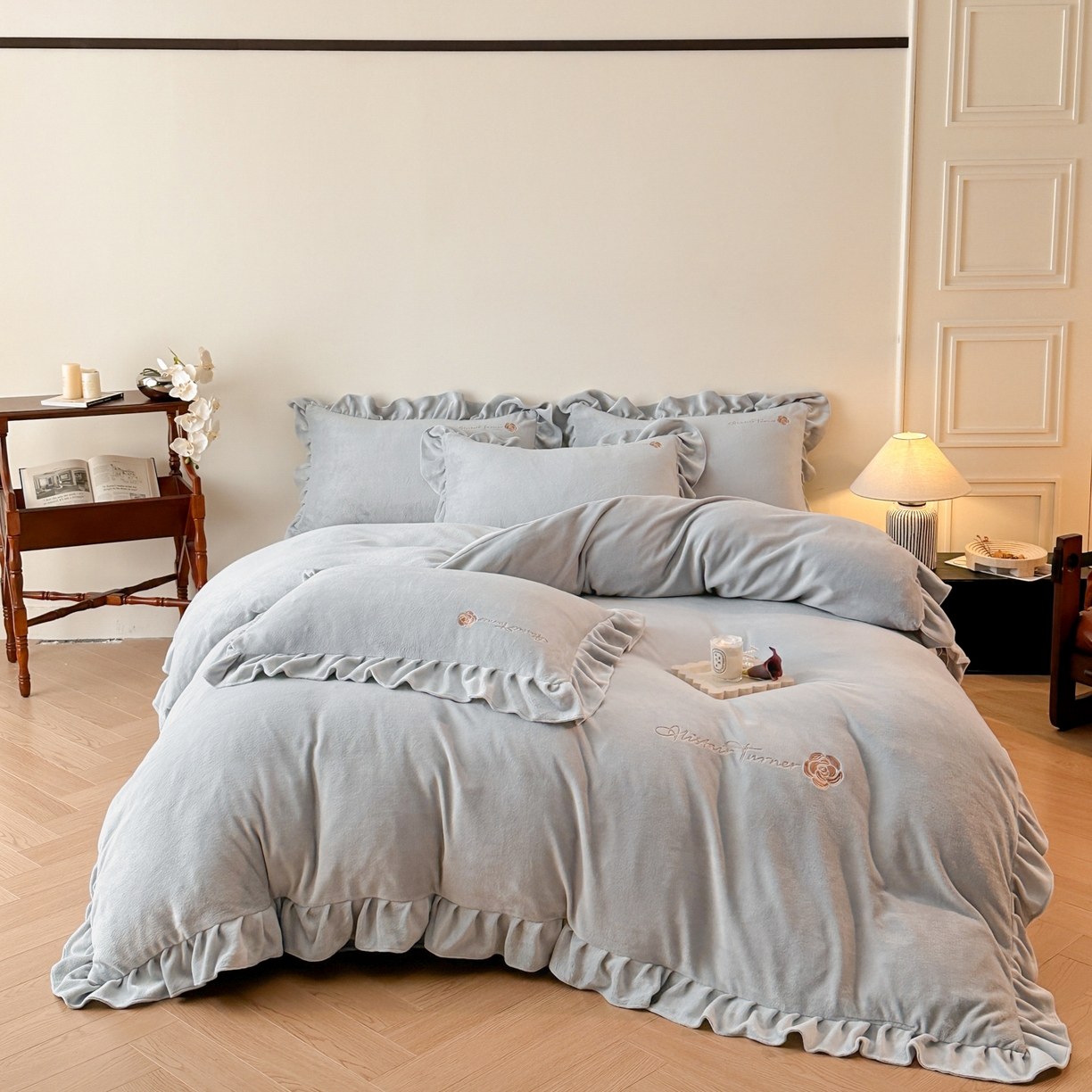 91家纺网 家纺一手货源 找家纺 （总）花满路 2025新款亲肤舒适绒四件套-山茶花系列