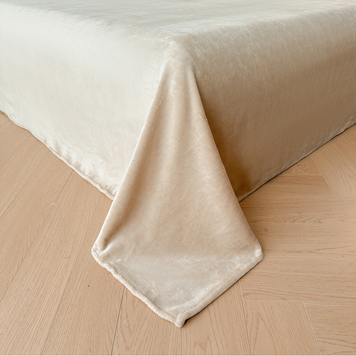 91家纺网 家纺一手货源 找家纺 花满路 2025新款亲肤舒适绒四件套-山茶花系列 山茶花-咖