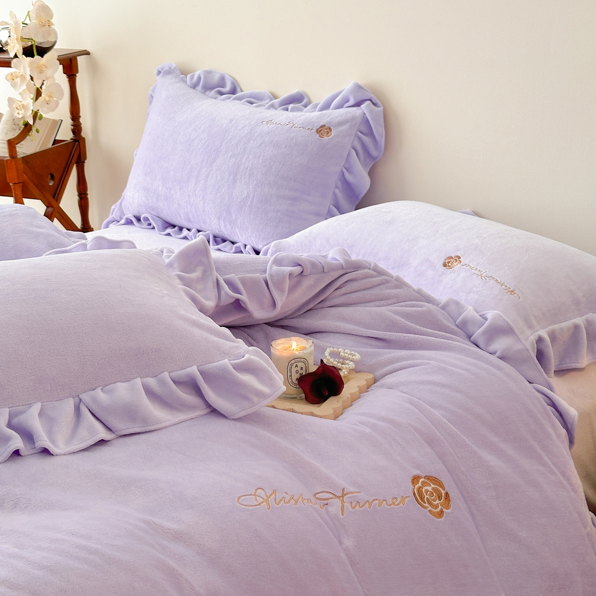 91家纺网 家纺一手货源 找家纺 花满路 2025新款亲肤舒适绒四件套-山茶花系列 山茶花-紫