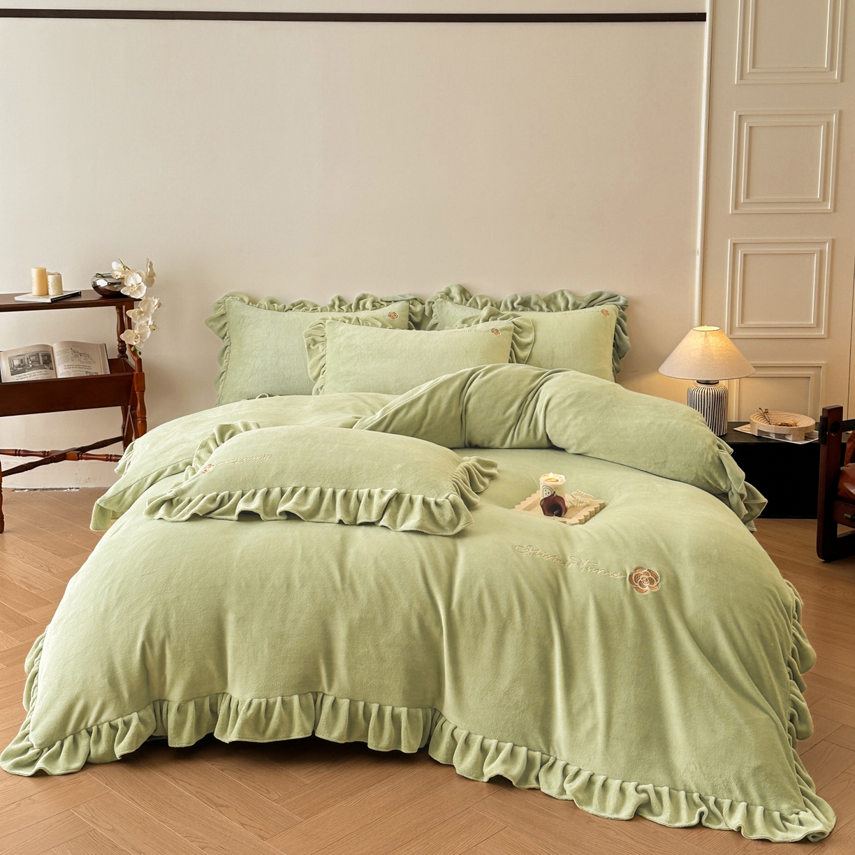 91家纺网 家纺一手货源 找家纺 （总）花满路 2025新款亲肤舒适绒四件套-山茶花系列