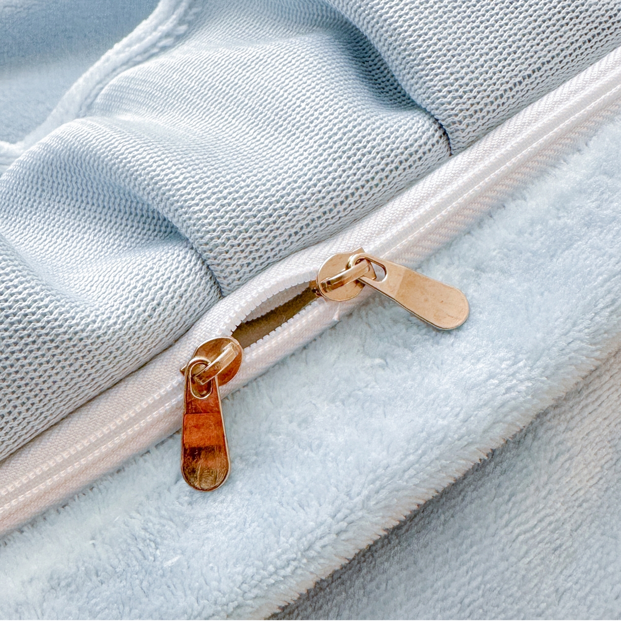 91家纺网 家纺一手货源 找家纺 花满路 2025新款亲肤舒适绒四件套-山茶花系列 山茶花-蓝