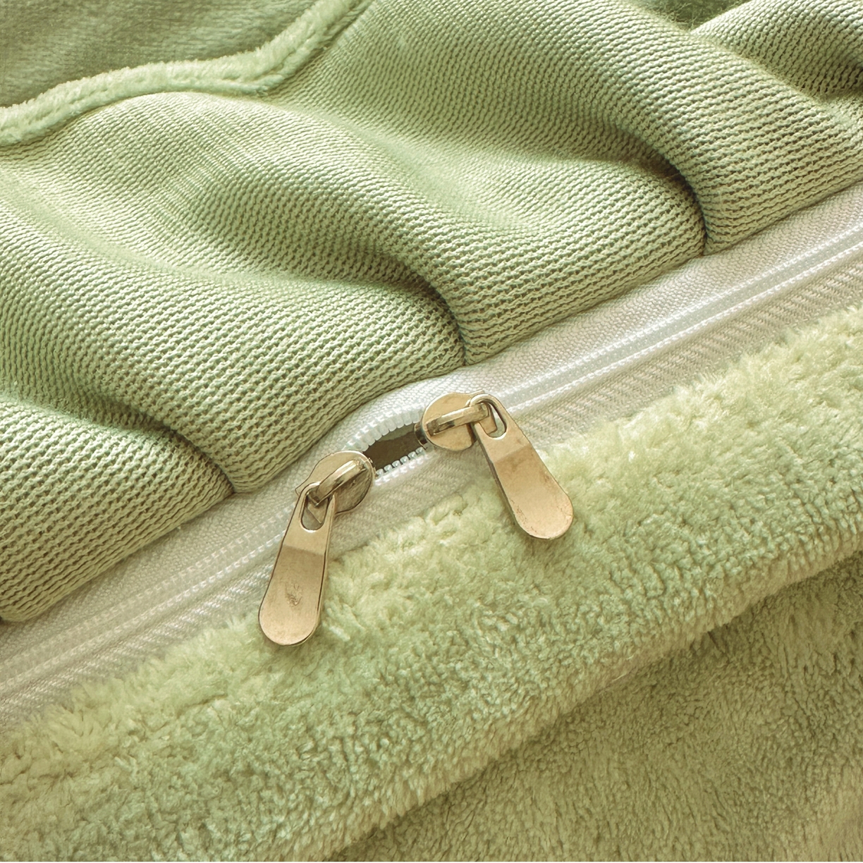 91家纺网 家纺一手货源 找家纺 花满路 2025新款亲肤舒适绒四件套-山茶花系列 山茶花-绿