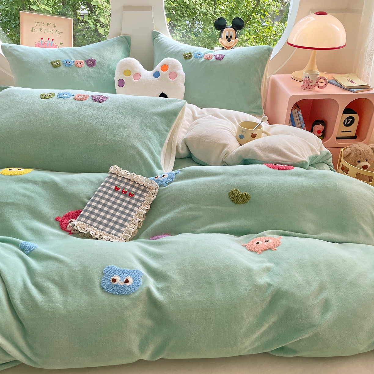 91家纺网 家纺一手货源 找家纺 （总）优卡迪家纺馆 2025新款牛奶绒毛巾绣四件套 下载文件包含买家秀