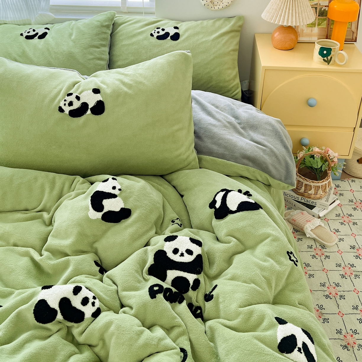 91家纺网 家纺一手货源 找家纺 典曼家纺 2025新款卡通毛巾绣四件套 胖胖熊绿