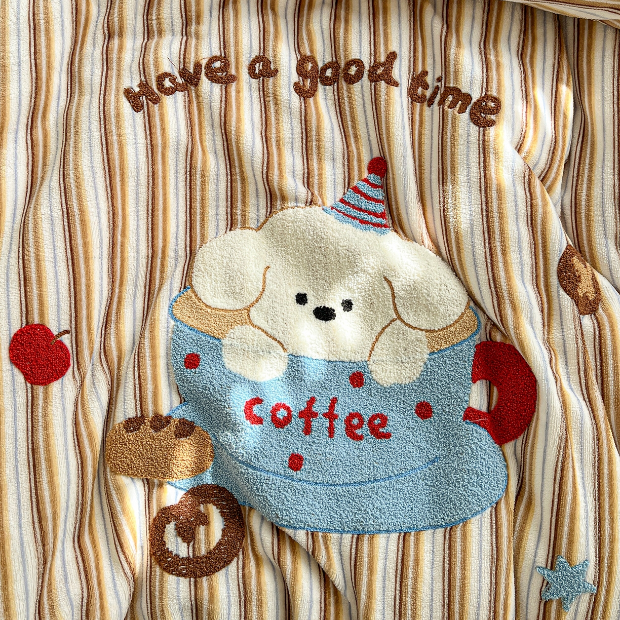 91家纺网 家纺一手货源 找家纺 典曼家纺 2025新款卡通毛巾绣四件套 咖啡狗