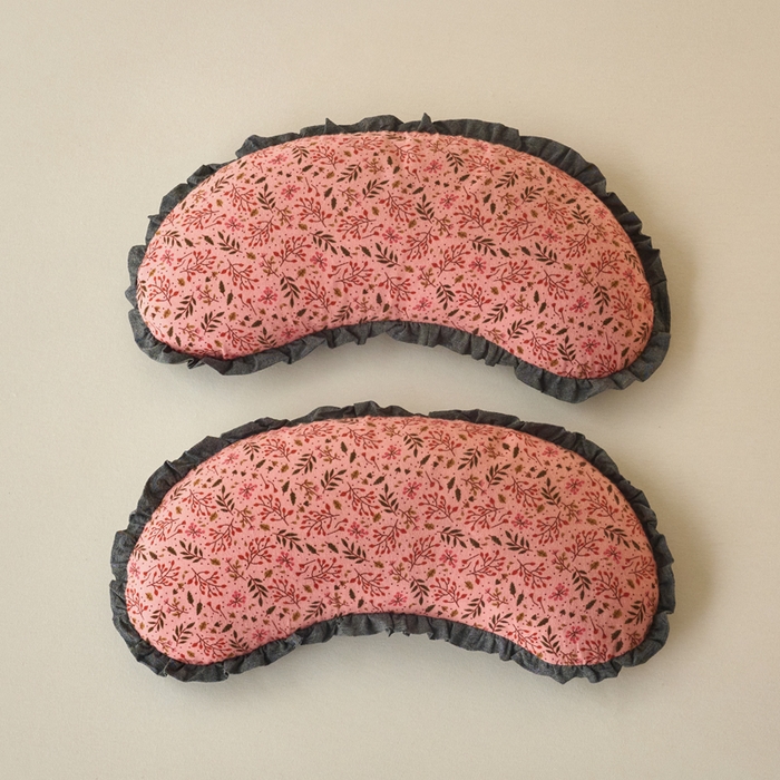 91家纺网 家纺一手货源 找家纺 明星枕业 2025新款全棉磨毛荞麦枕头枕芯花边饺子形枕全荞麦壳月牙护颈枕枕头枕芯 饺子枕-桃粉