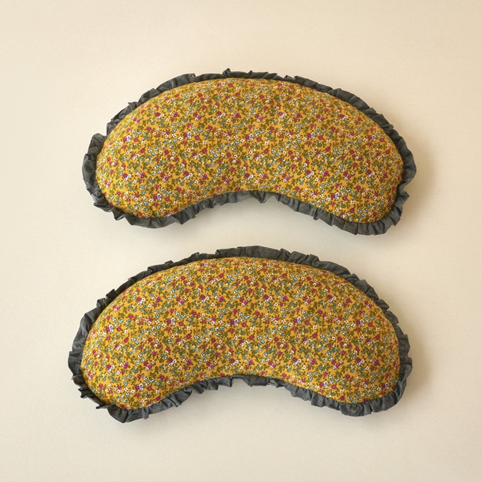 91家纺网 家纺一手货源 找家纺 明星枕业 2025新款全棉磨毛荞麦枕头枕芯花边饺子形枕全荞麦壳月牙护颈枕枕头枕芯 饺子枕-黄碎花