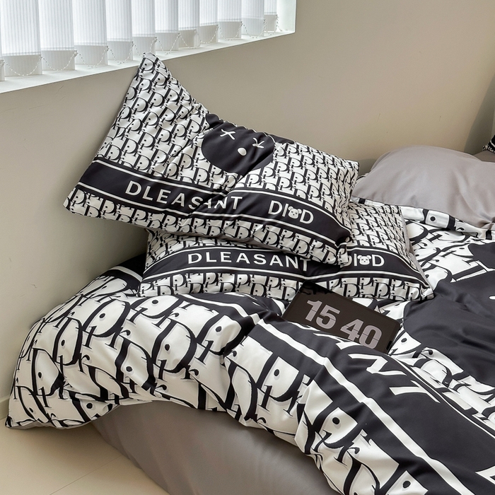 91家纺网 家纺一手货源 找家纺 色鬼布艺高端家居主号 2025新款现代简约网红款四季棉四件套 黑白迪