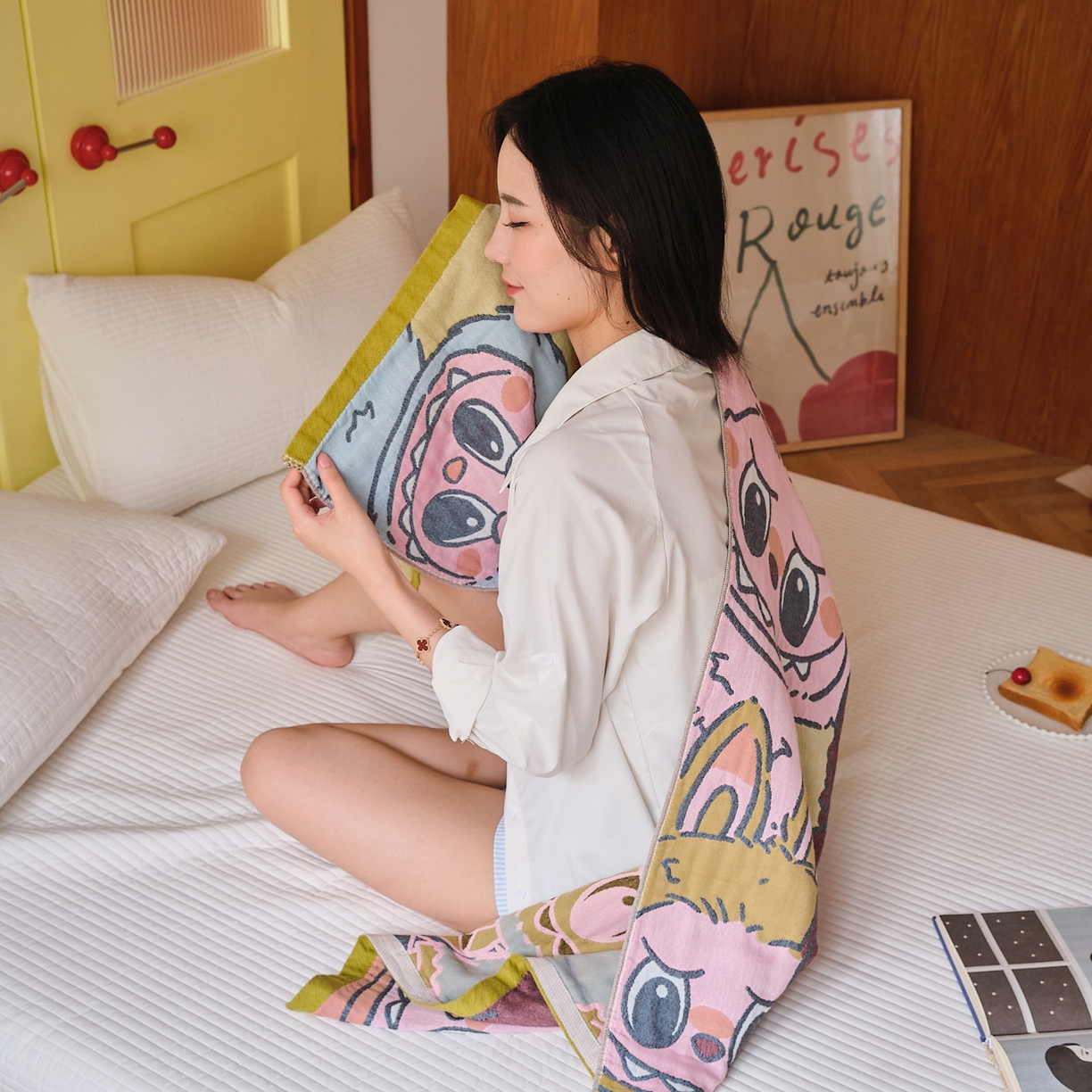 91家纺网 家纺一手货源 找家纺 沐瑟家纺 2025新款卡通A类全棉四层纱布浴巾加大毛巾-第四组 兔兔家族 150*75cm