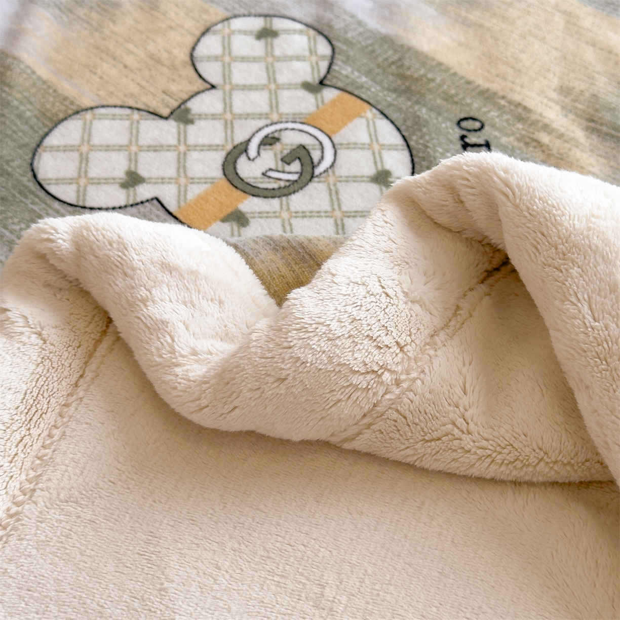 91家纺网 家纺一手货源 找家纺 慕木家纺 2025新款高克重印花牛奶绒云锦绒双层毛毯毛毯毯子（可供跨境提供买家秀） 双层毛毯-乔治奇缘+白