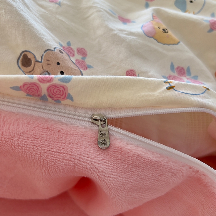 91家纺网 家纺一手货源 找家纺 原素 2025秋冬A类水洗棉+200克牛奶绒四件套 萌宠喵喵-绒