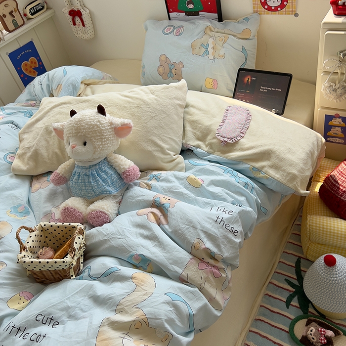 91家纺网 家纺一手货源 找家纺 原素 2025秋冬A类水洗棉+200克牛奶绒四件套 奶芙猫猫-绒