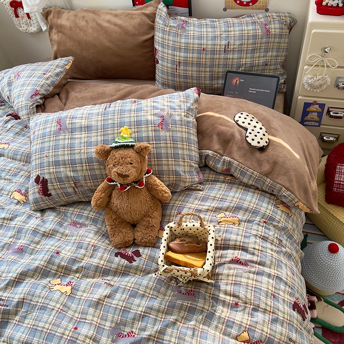 91家纺网 家纺一手货源 找家纺 原素 2025秋冬A类水洗棉+200克牛奶绒四件套 围巾狗狗-绒