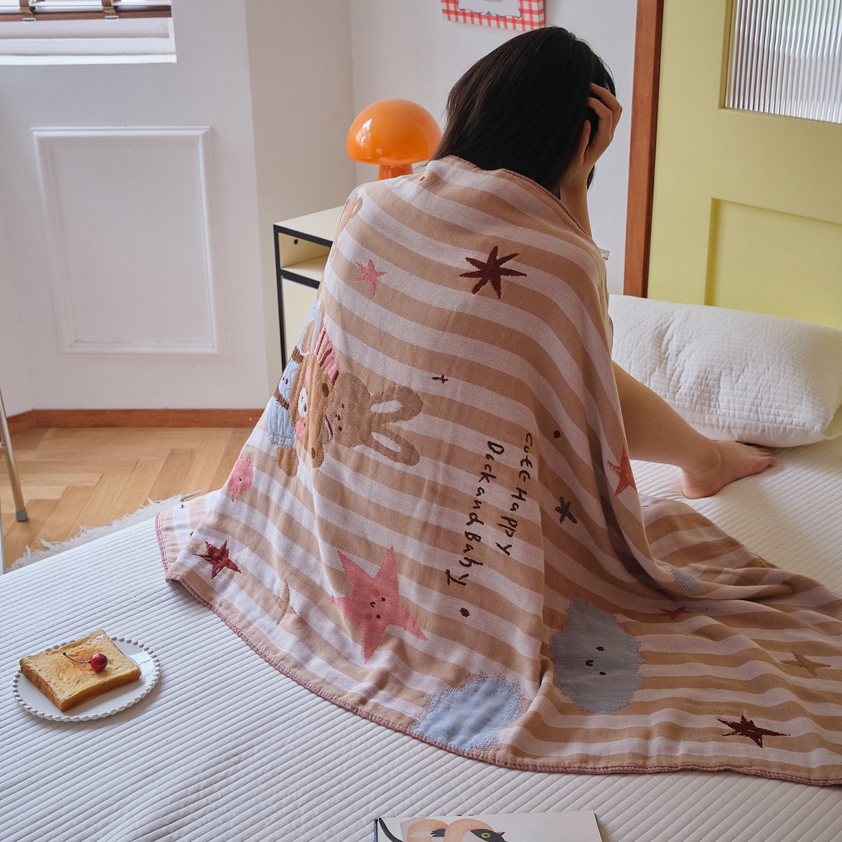 91家纺网 家纺一手货源 找家纺 沐瑟家纺 2025新款卡通A类全棉四层纱布浴巾加大毛巾-第四组 小熊火车 150*75cm