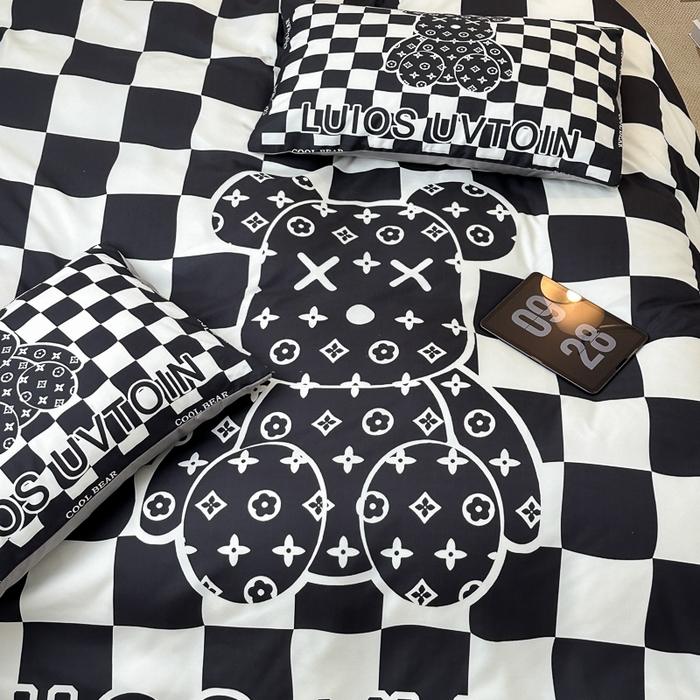 91家纺网 家纺一手货源 找家纺 色鬼布艺高端家居主号 2025新款现代简约网红款四季棉四件套 棋盘格公仔