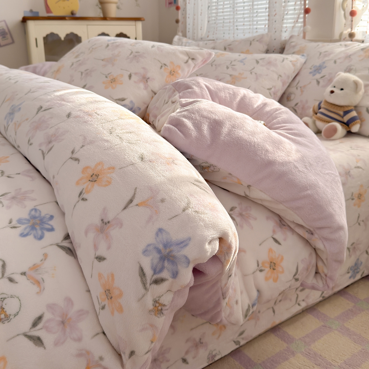 沐芷 2025 高克重加厚A类牛奶绒四件套珊瑚绒卡通简约三件套 【绒】百合兔