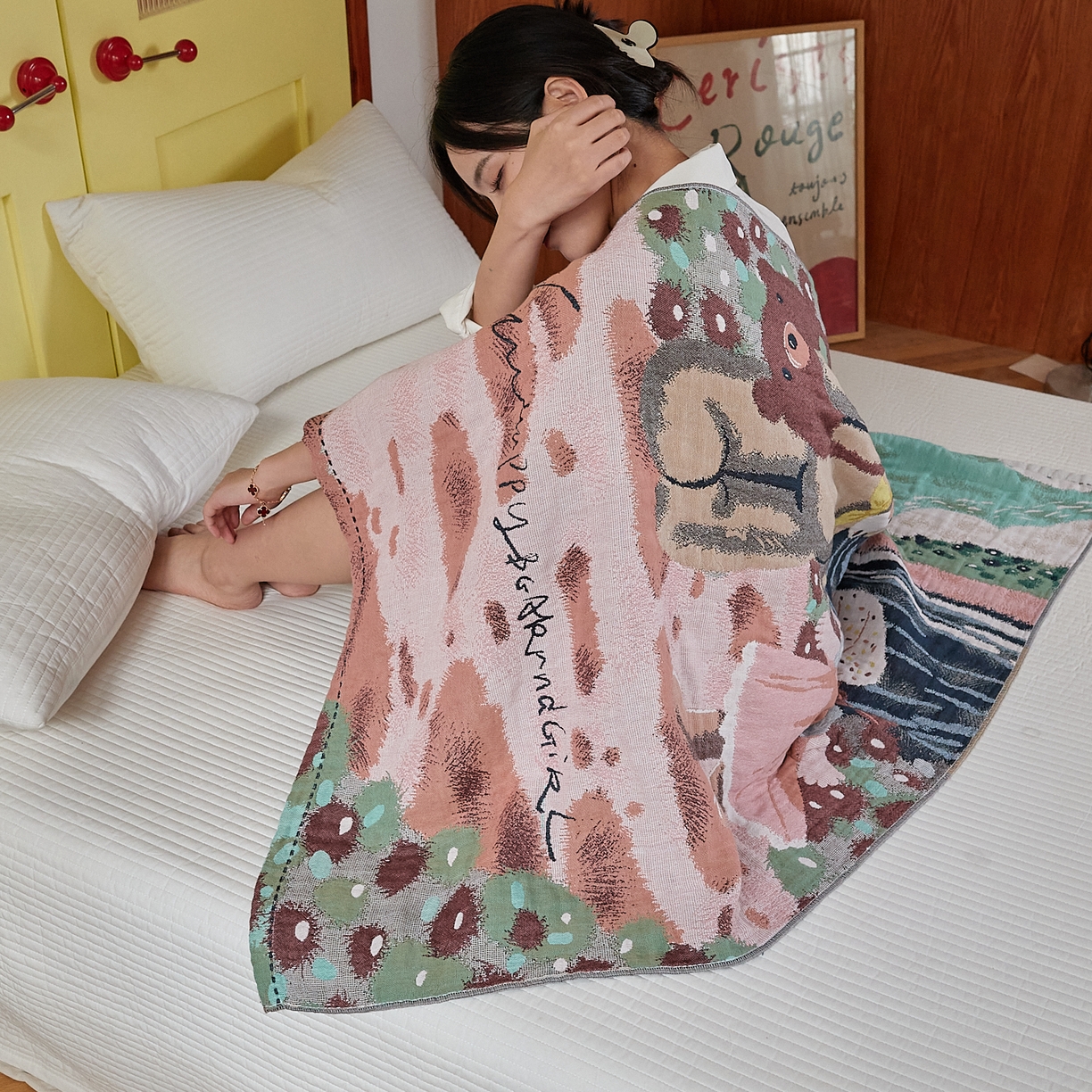 91家纺网 家纺一手货源 找家纺 沐瑟家纺 2025新款卡通A类全棉四层纱布浴巾加大毛巾-第四组 约会小熊 150*75cm