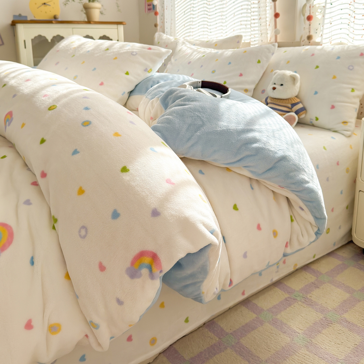 沐芷 2025 高克重加厚A类牛奶绒四件套珊瑚绒卡通简约三件套 【绒】彩虹爱心