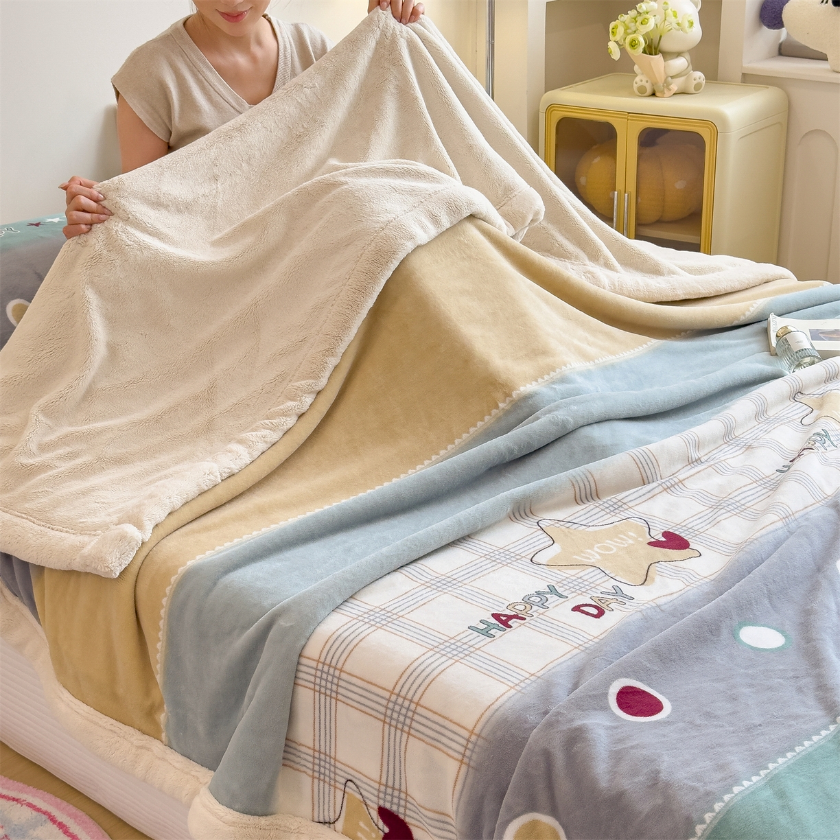 91家纺网 家纺一手货源 找家纺 慕木家纺 2025新款高克重印花牛奶绒云锦绒双层毛毯毛毯毯子（可供跨境提供买家秀） 双层毛毯-快乐时光+白