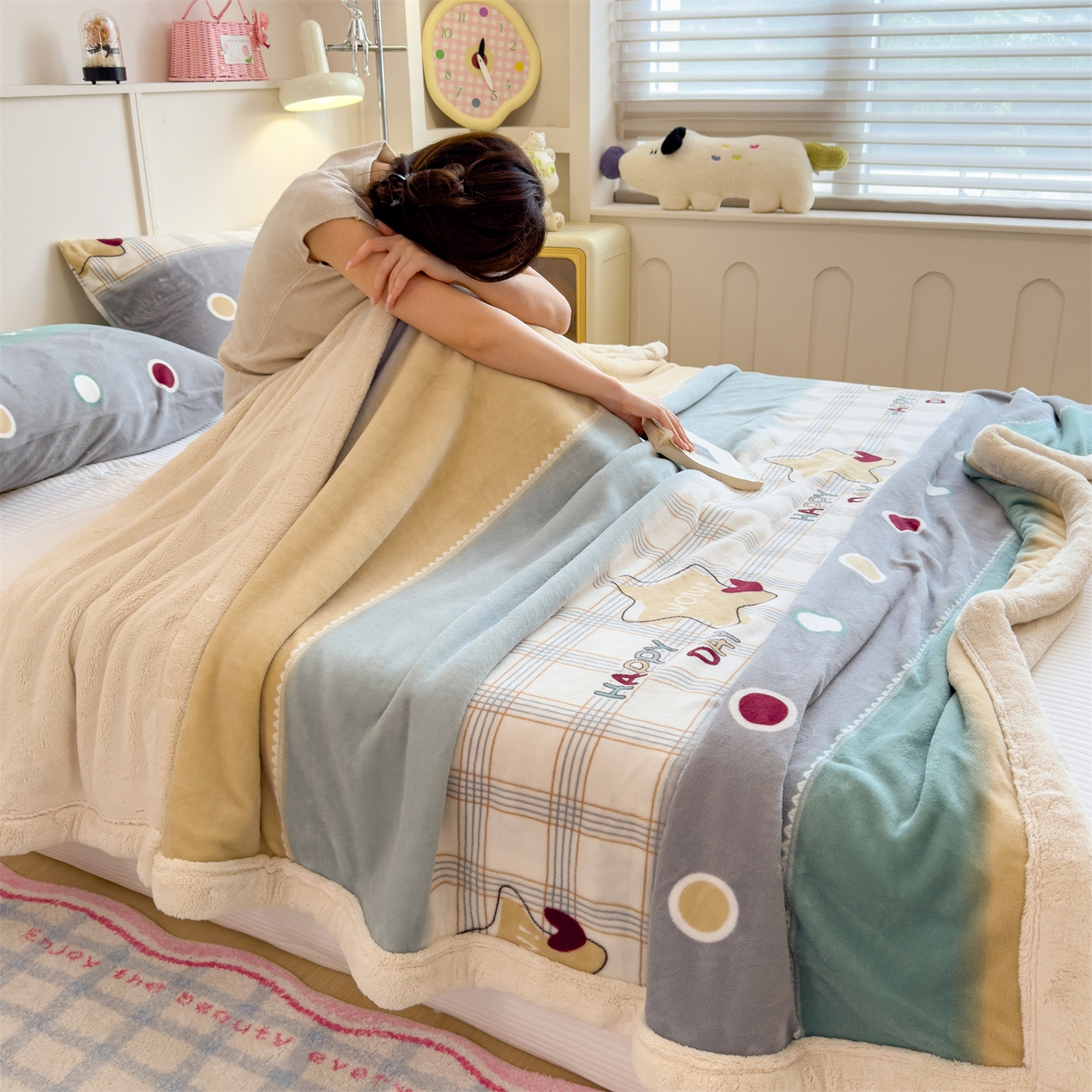 91家纺网 家纺一手货源 找家纺 慕木家纺 2025新款高克重印花牛奶绒云锦绒双层毛毯毛毯毯子（可供跨境提供买家秀） 双层毛毯-快乐时光+白