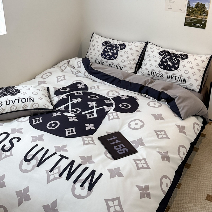 91家纺网 家纺一手货源 找家纺 色鬼布艺高端家居主号 2025新款现代简约网红款四季棉四件套 熊头白