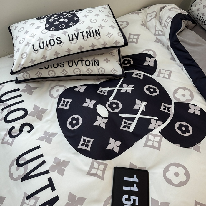 91家纺网 家纺一手货源 找家纺 色鬼布艺高端家居主号 2025新款现代简约网红款四季棉四件套 熊头白