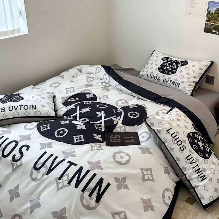 91家纺网 家纺一手货源 找家纺 色鬼布艺高端家居主号 2025新款现代简约网红款四季棉四件套 熊头白