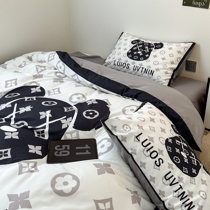 91家纺网 家纺一手货源 找家纺 色鬼布艺高端家居主号 2025新款现代简约网红款四季棉四件套 熊头白