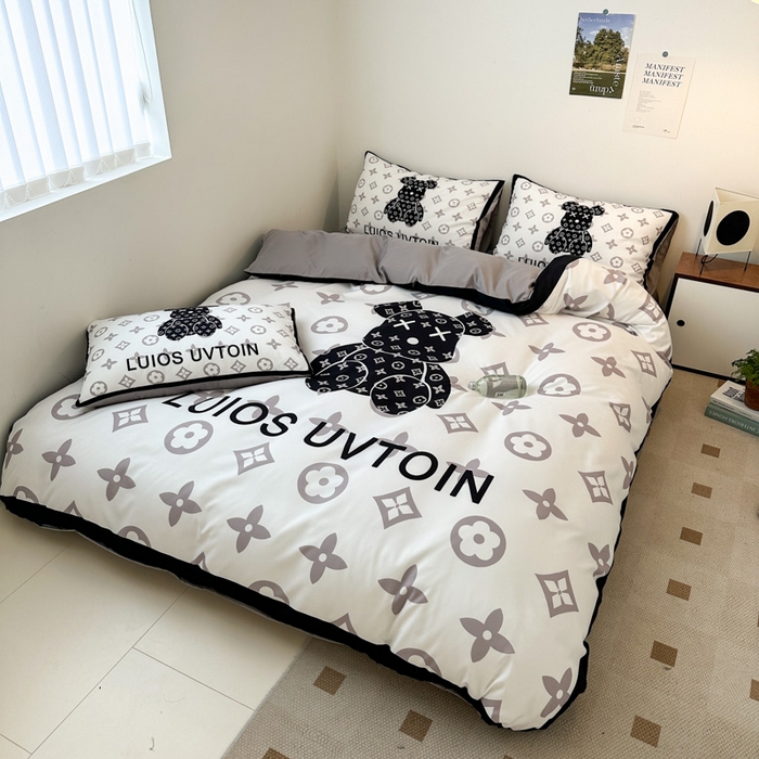 91家纺网 家纺一手货源 找家纺 色鬼布艺高端家居主号 2025新款现代简约网红款四季棉四件套 熊仔白