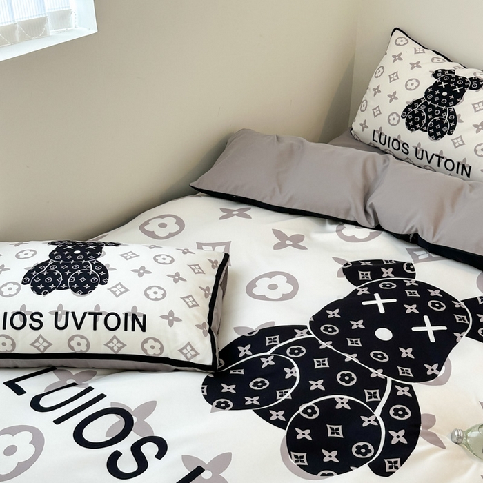 91家纺网 家纺一手货源 找家纺 色鬼布艺高端家居主号 2025新款现代简约网红款四季棉四件套 熊仔白