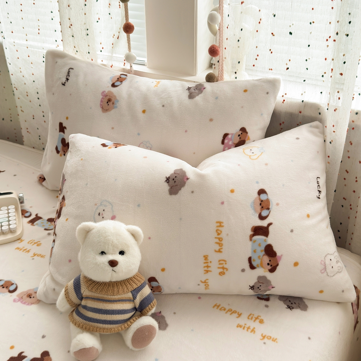 91家纺网 家纺一手货源 找家纺 沐芷 2025 高克重加厚A类牛奶绒四件套珊瑚绒卡通简约三件套 【绒】腊肠狗联盟