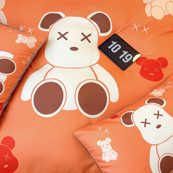 91家纺网 家纺一手货源 找家纺 色鬼布艺高端家居主号 2025新款现代简约网红款四季棉四件套 熊仔桔