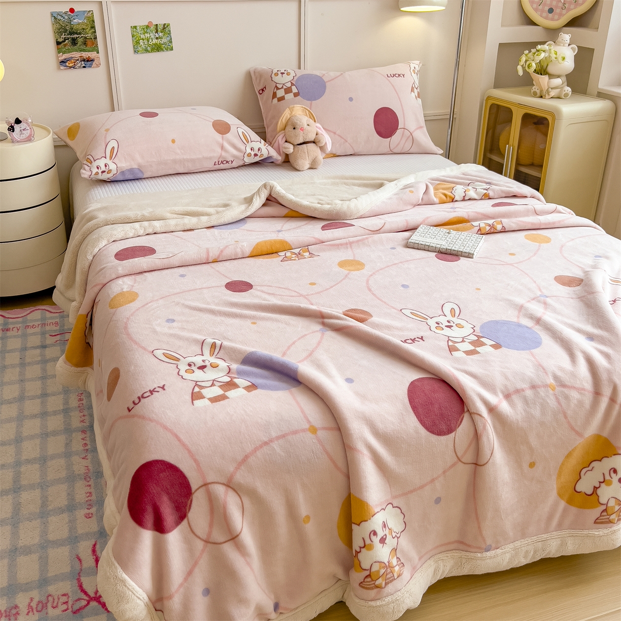 91家纺网 家纺一手货源 找家纺 慕木家纺 2025新款高克重印花牛奶绒云锦绒双层毛毯毛毯毯子（可供跨境提供买家秀） 双层毛毯-兔狗盟约+白