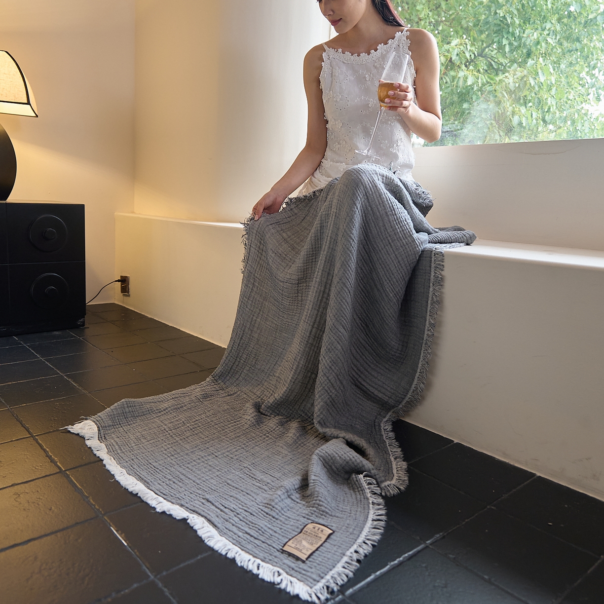 91家纺网 家纺一手货源 找家纺 沐瑟家纺 2025新款四层全棉纱布流苏毯系列-浪漫 浪漫-银灰