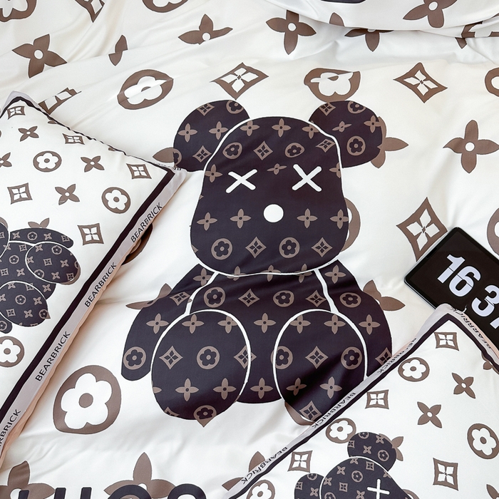 91家纺网 家纺一手货源 找家纺 色鬼布艺高端家居主号 2025新款现代简约网红款四季棉四件套 熊仔咖