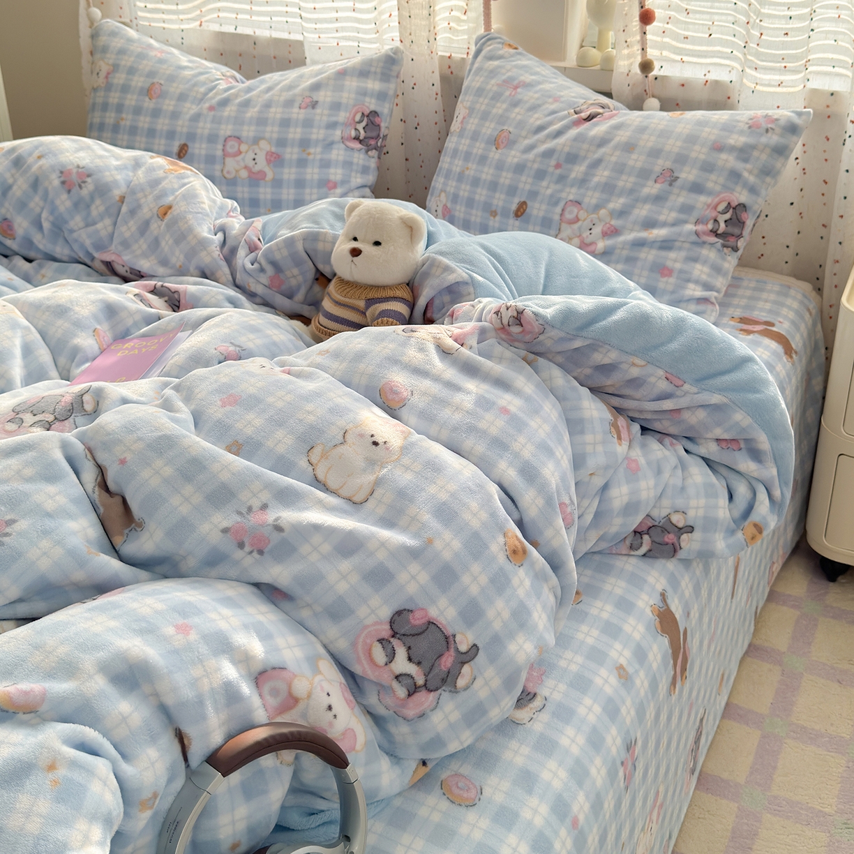 91家纺网 家纺一手货源 找家纺 沐芷 2025 高克重加厚A类牛奶绒四件套珊瑚绒卡通简约三件套 【绒】蓝色小窝