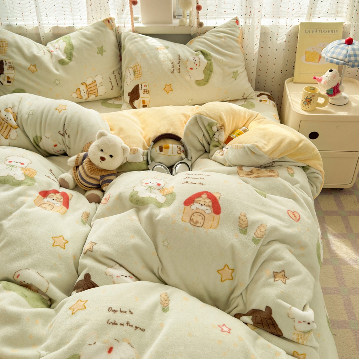 91家纺网 家纺一手货源 找家纺 沐芷 2025 高克重加厚A类牛奶绒四件套珊瑚绒卡通简约三件套 【绒】奶萌修狗