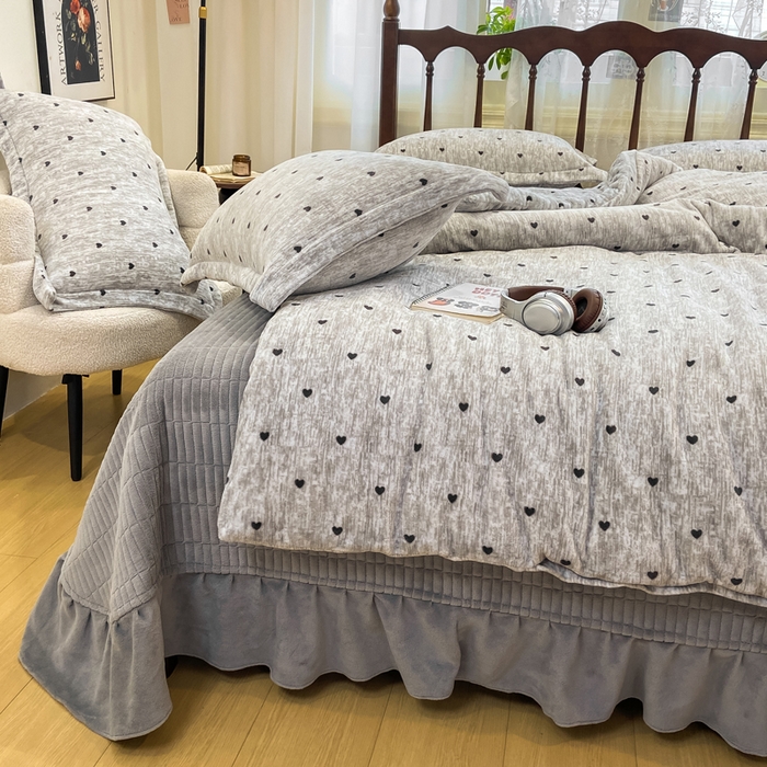 91家纺网 家纺一手货源 找家纺 （总）典曼家纺 2025新款亲肤舒适双面牛奶绒床盖款四件套