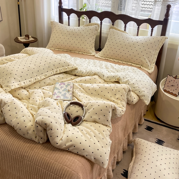 91家纺网 家纺一手货源 找家纺 典曼家纺 2025新款亲肤舒适双面牛奶绒床盖款四件套 可可奶咖