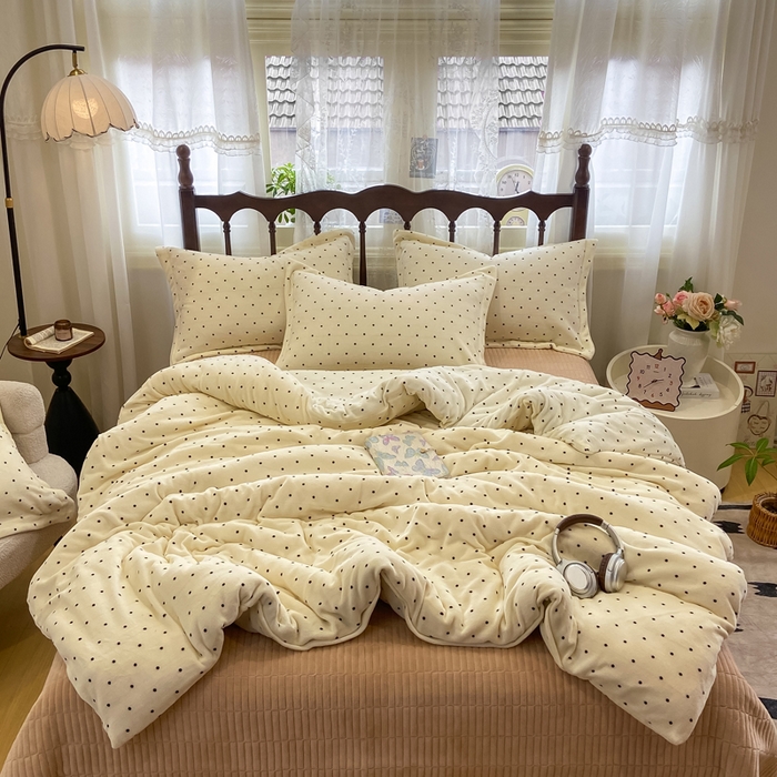 91家纺网 家纺一手货源 找家纺 典曼家纺 2025新款亲肤舒适双面牛奶绒床盖款四件套 可可奶咖