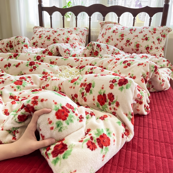 91家纺网 家纺一手货源 找家纺 典曼家纺 2025新款亲肤舒适双面牛奶绒床盖款四件套 胭脂