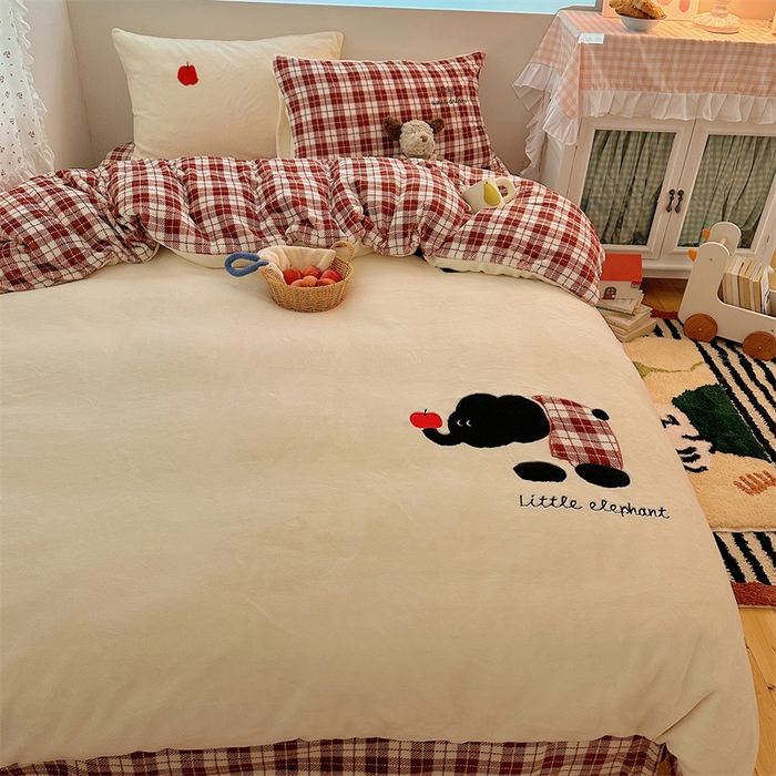 91家纺网 家纺一手货源 找家纺 （总）繁花家居 2025新款高克重牛奶绒贴布绣印花四件套